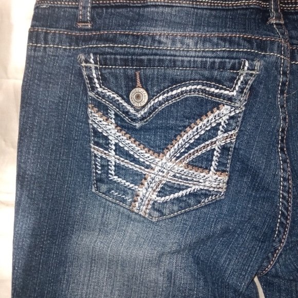 Rue21 Slim Boot Jeans - Picture 3 of 8